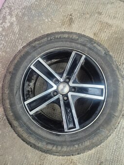 Predám letné pneu na elektronoch R15 - 2