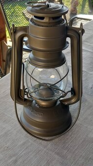 Vojenská petrolejka Meva - 2