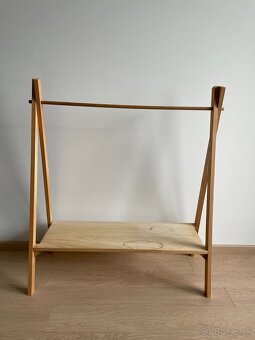 Vešiak na detské oblečenie - 2