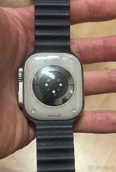 Apple Watch Ultra Seria 1 (49 mm - titanium) - 2