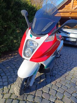 Gilera GP 800 - 2