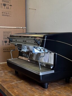 Kávovar Nuova Simonelli Appia II 2GR 12/18 - 2