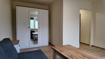 Krásne prerobená garzónka so zariadením - 2