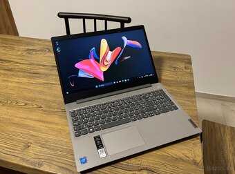 15.6"/Lenovo/4GB RAM DDR5/NvMe SSD 128GB/Intel HD 2GB - 2