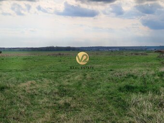 Na PREDAJ pozemok 3 664m2 pre komerčné využitie, Nitra - Jan - 2