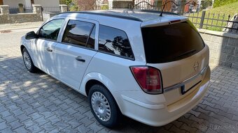 Opel Astra H Combi - 2