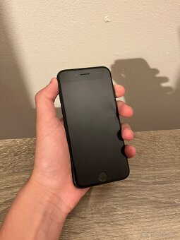 IPhone 7 128gb black v perfektným stave - 2