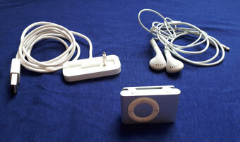 Prehrávač so slúchadlami Apple iPod Shuffle A1204 1GB - 2