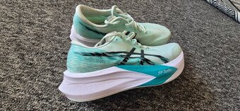 Cestná bežecká obuv ASIC MAGIC SPEED 4 - 2