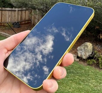 Predam iPhone 14 Plus, krabicka, ako novy. - 2