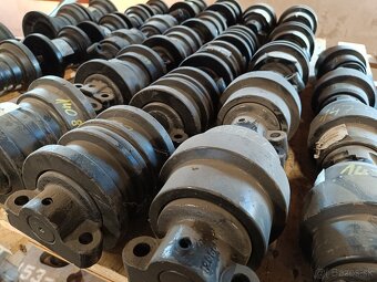 Horné, dolné rolne, hnacie a vodiace kolesá, reťaze a platne - 2