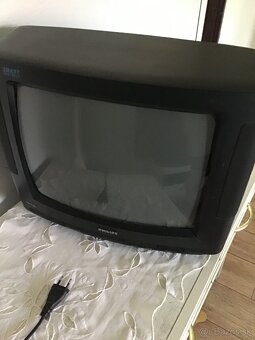TELEVíZOR PHILIPS - 2