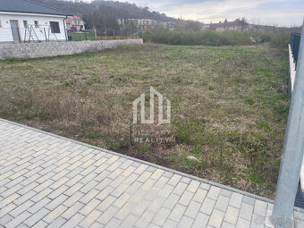 NA PREDAJ ideálny stavebný pozemok pre RD - 2