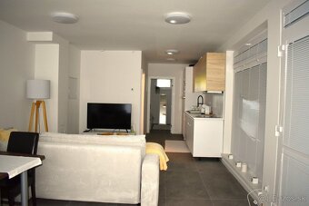 Na predaj - 2 izbový byt, ul. Agátová, Bratislava IV - 2