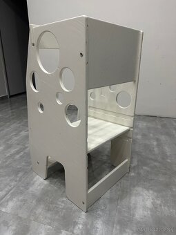 Učiaca veža a stolík 2 v 1 - 2