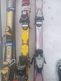 Lyže lyžiarky saňe korčule - 2