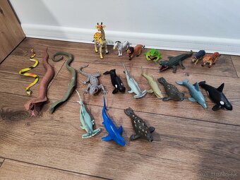 Predám autíčka a dinosaury - 2