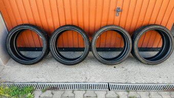 Predám zimné pneumatiky 235/35 R19 - 2