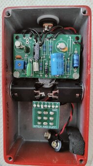 Wren and Cuff Your Face 70's - Silicon Fuzz - 2