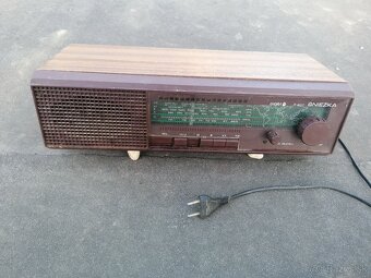 Predám starožitné rádio Diora Sniežka R 207 - 2