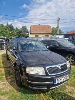 Rozpredam Škoda Superb 2.5Tdi 120kw - 2