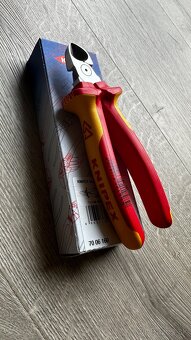 KNIPEX Kliešte cvikacie bočné 160mm - 2