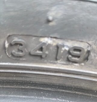 235/55/19 - 2