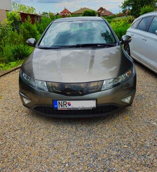 Honda Civic 1.8 VTEC - 2