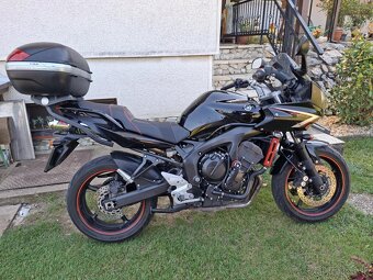 YAMAHA FZ6 S2 - 2