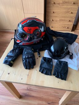 Moto prilby a kukla+rukavice - 2