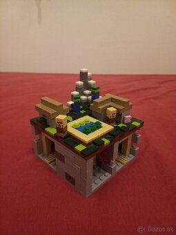 LEGO 21105 Minecraft Micro World - The Village - 2