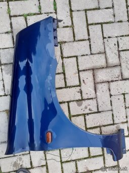 Predam predny blatnik na renaul clio rok 2002 - 2