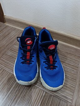 Detska sportova obuv Decathlon v.37 - 2