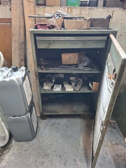 Plechová skrinka - 2