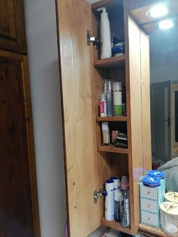 Kozmetický stolík - 2