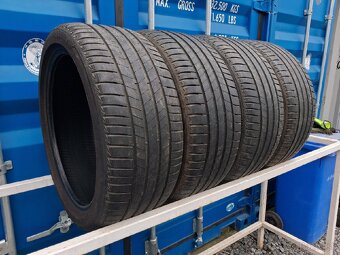 245/40R19 94W Bridgestone 2021 - 2