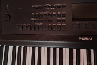Yamaha DGX670B - 2