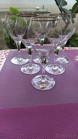 Vínové poháre na stopke - 2