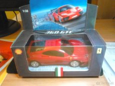 Modely Ferrari, Ford a Porsche - 2