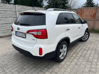 Predám KIA SORENTO 2,2crdi 7m AWD A/T (DPH) - 2