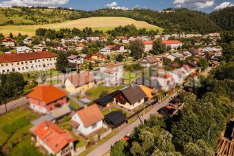PREDAJ: Rodinný dom na brehu Čierneho Hrona s menším pozemko - 2
