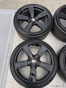 Porsche Cayenne R22 Michelin 4S - 2