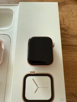 Apple Watch 4 44mm Rose Gold - 2