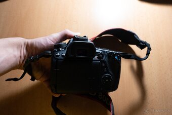 Canon 80D - 2