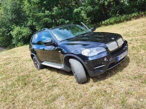 7 miestne BMW x5 e70 40d - 2