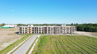 3 IZBOVÝ BYT 62 m2+LOGGIA 19,58 m2 VEDĽA TERMÁLNEHO KÚPALISK - 2