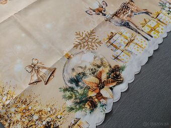 Veľký vianočný obrus so zvieratkami a Snehuliakom - 2