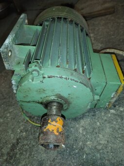 Predám 15 kW motor vhodný na darling, alebo cirkuláŕ - 2