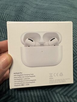 Apple AirPods Pro - 2