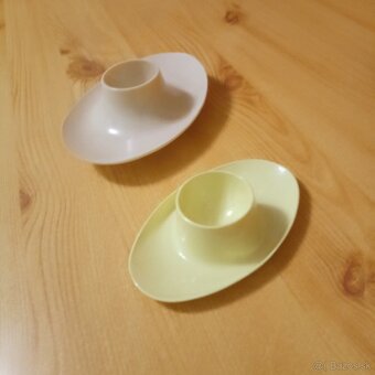 Plastové stojany na vajíčka - 2